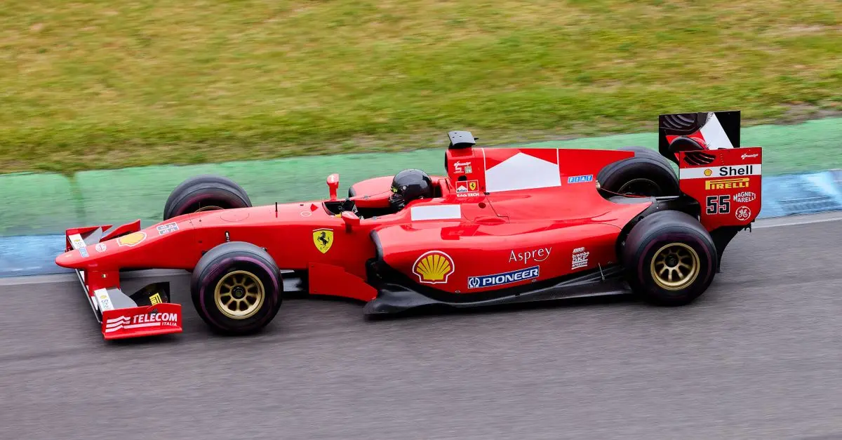 Les Rituels Mystérieux des Légendes de la F1 : Secrets Révélés