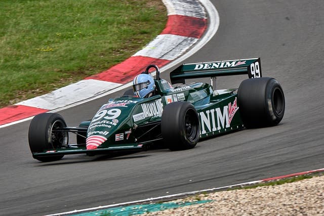Les Légendes de la F1 : Leurs Trajectoires Inoubliables